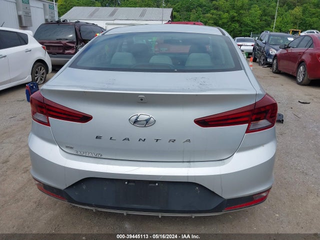 Hyundai ELANTRA SE 2019 5NPD74LF7KH497994 Image 16