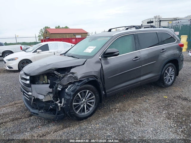 Toyota Highlander Xle 2017 5TDJZRFH5HS415593 Image 2