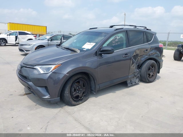 Toyota RAV4 LE 2016 JTMZFREV3GD084123 Image 2