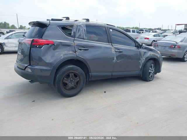 Toyota RAV4 LE 2016 JTMZFREV3GD084123 Image 4