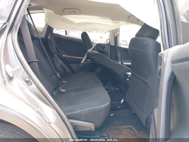 Toyota RAV4 LE 2016 JTMZFREV3GD084123 Image 8