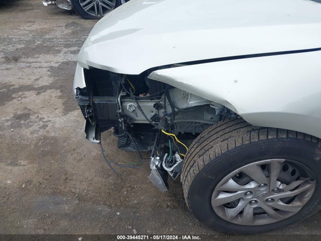 Hyundai ELANTRA SE 2018 5NPD74LF2JH301863 Image 13