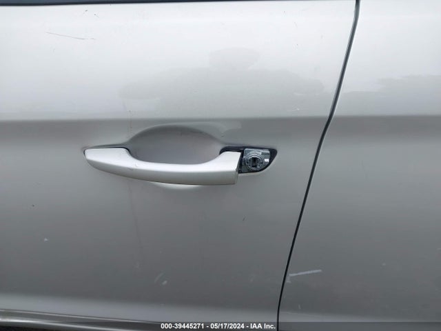 Hyundai ELANTRA SE 2018 5NPD74LF2JH301863 Image 15
