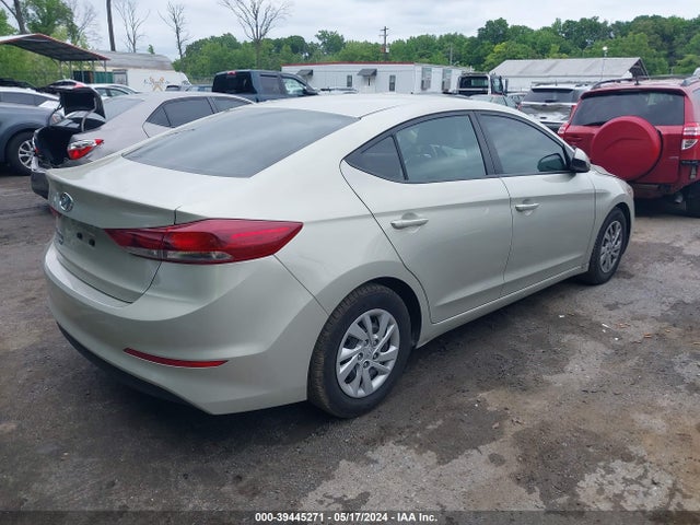 Hyundai ELANTRA SE 2018 5NPD74LF2JH301863 Image 4