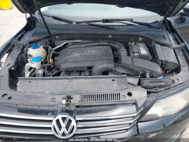 1VWAT7A3XFC035260 Volkswagen Passat 1.8t Wolfsburg Edition