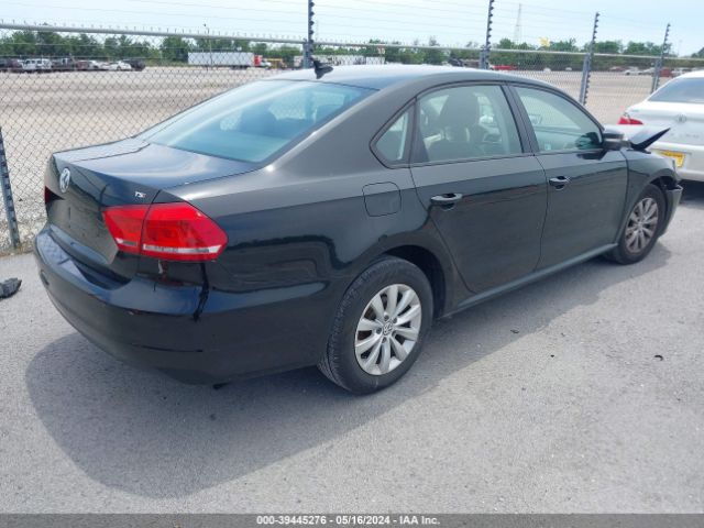 1VWAT7A3XFC035260 Volkswagen Passat 1.8t Wolfsburg Edition