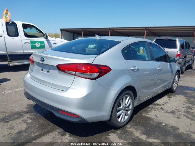 KIA FORTE LX 2017 3KPFL4A73HE145072 Image 4