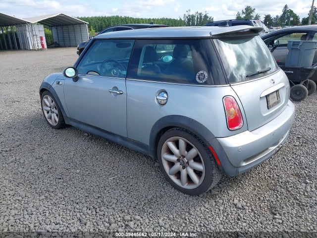 2003 MINI COOPER S WMWRE33403TD66844 Photo 2