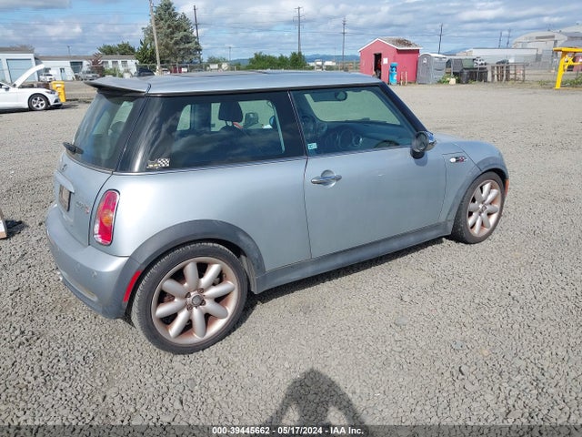 2003 MINI COOPER S WMWRE33403TD66844 Photo 3