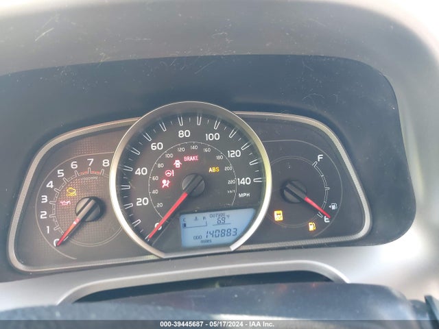 Toyota RAV4 LE 2015 JTMZFREVXFJ055394 Image 7