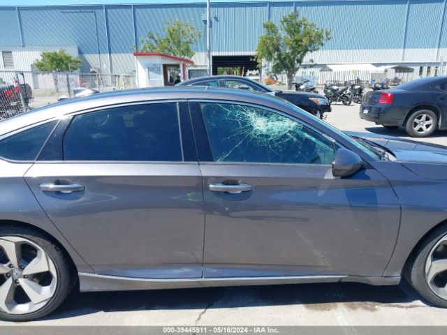 1HGCV2F94JA040627 Honda Accord Touring 2.0t