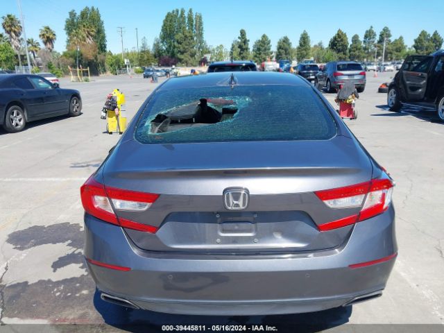 1HGCV2F94JA040627 Honda Accord Touring 2.0t