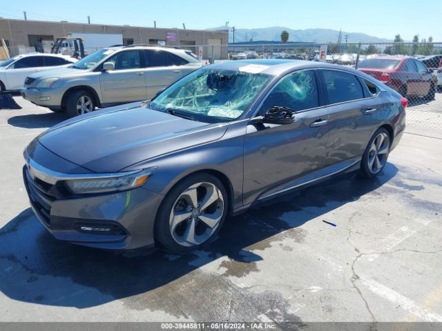 1HGCV2F94JA040627 Honda Accord Touring 2.0t