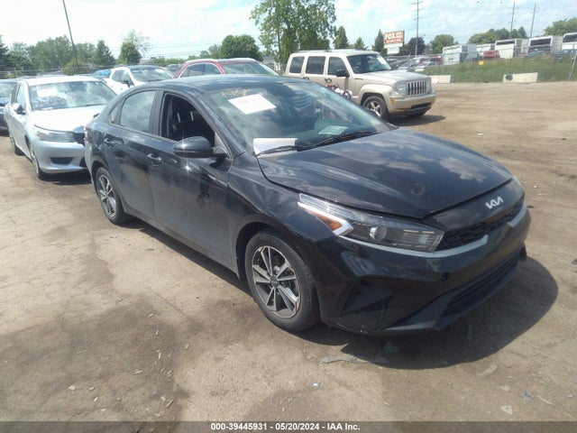 2022 3KPF24AD1NE467858 main image