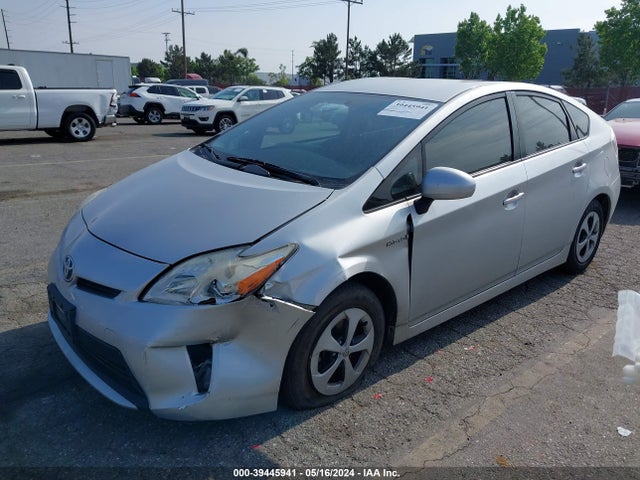 Toyota Prius Two 2015 JTDKN3DU4F1991375 Image 2
