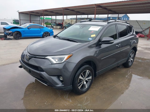 JTMWFREV7JJ729707 Toyota Rav4 Xle