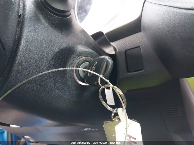Toyota RAV4 LE 2017 JTMZFREV7HJ703244 Image 11