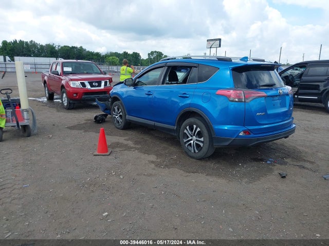 Toyota RAV4 LE 2017 JTMZFREV7HJ703244 Image 3