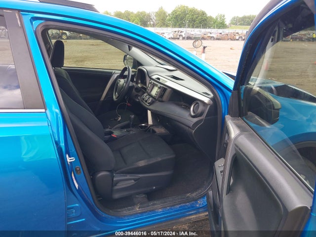 Toyota RAV4 LE 2017 JTMZFREV7HJ703244 Image 5