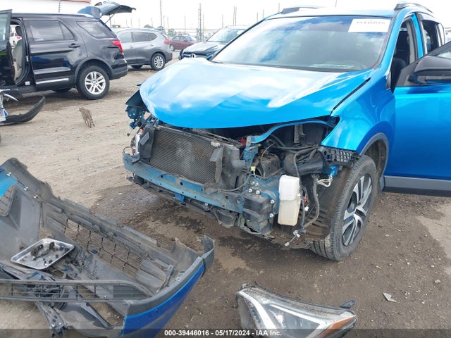 Toyota RAV4 LE 2017 JTMZFREV7HJ703244 Image 6