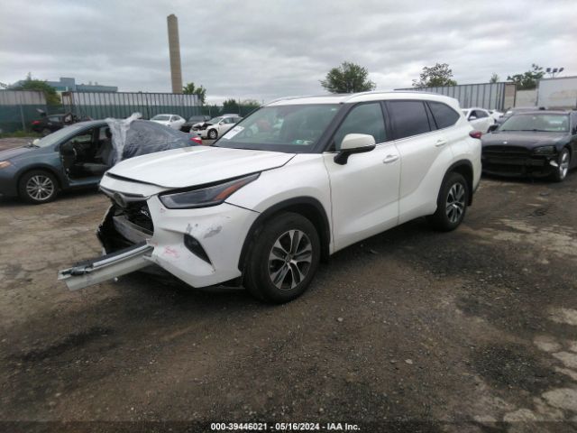 5TDGZRBH2MS134538 Toyota Highlander Xle