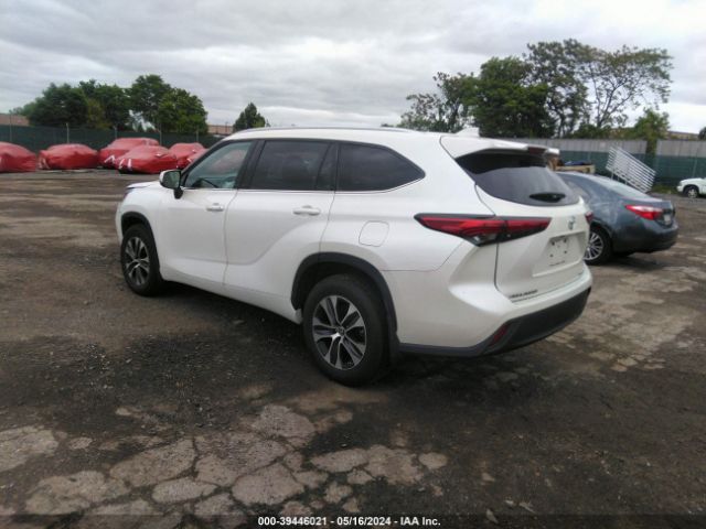 5TDGZRBH2MS134538 Toyota Highlander Xle