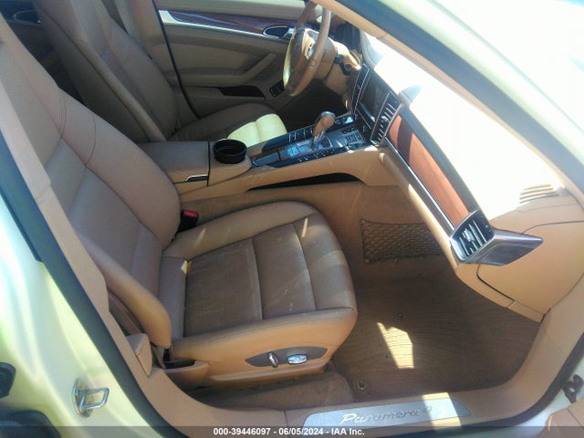 2011 PORSCHE PANAMERA WP0AA2A78BL011113 Photo 4