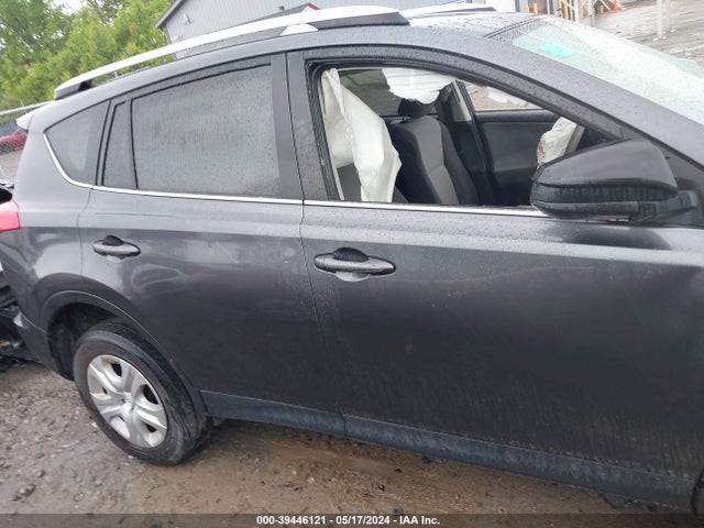 Toyota RAV4 LE 2015 JTMBFREV6FD096931 Image 13