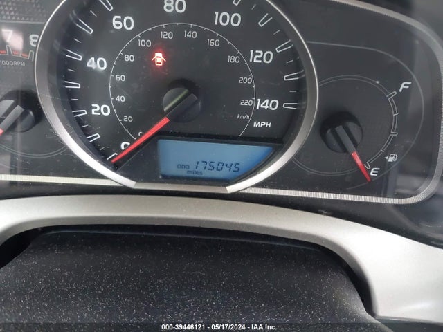 Toyota RAV4 LE 2015 JTMBFREV6FD096931 Image 15