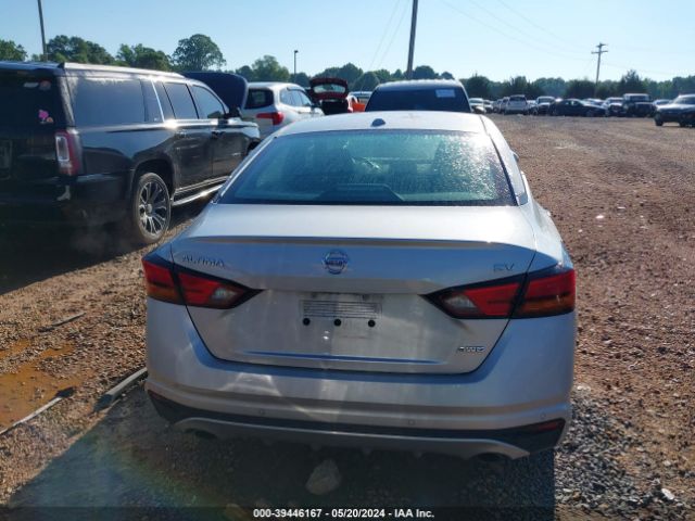 1N4BL4DW1NN321440 Nissan Altima Sv Intelligent Awd