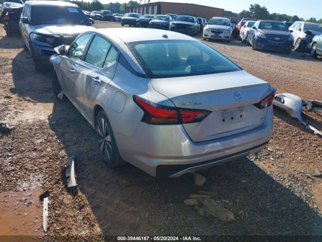 1N4BL4DW1NN321440 Nissan Altima Sv Intelligent Awd