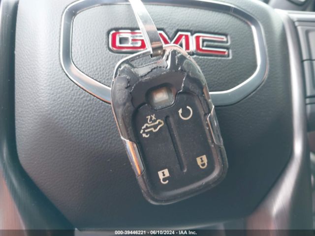 3GTU9EET9LG403059 GMC Sierra 1500 4wd  Short Box At4