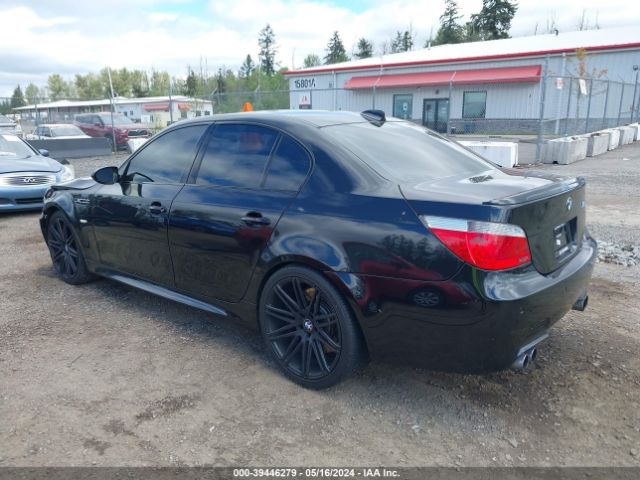 2007 BMW M5 WBSNB93557CX07026 Photo 2