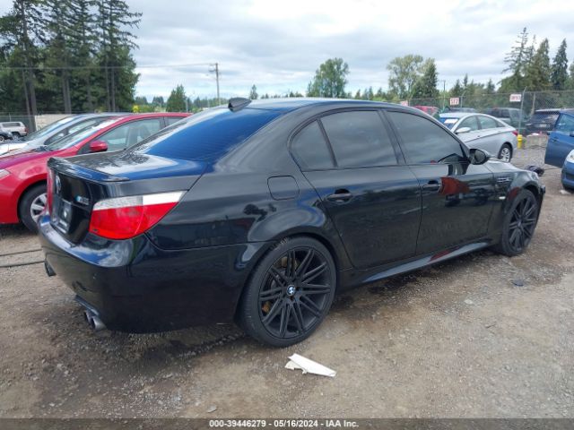 2007 BMW M5 WBSNB93557CX07026 Photo 3