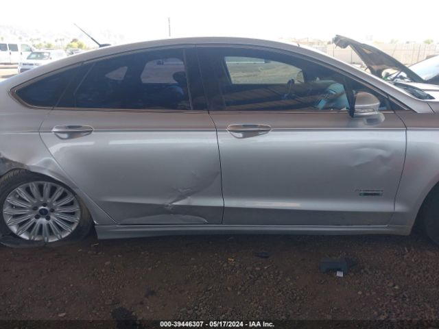 3FA6P0PU5GR305380 Ford Fusion Energi Se Luxury