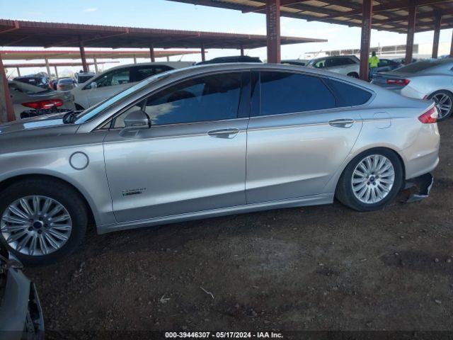3FA6P0PU5GR305380 Ford Fusion Energi Se Luxury