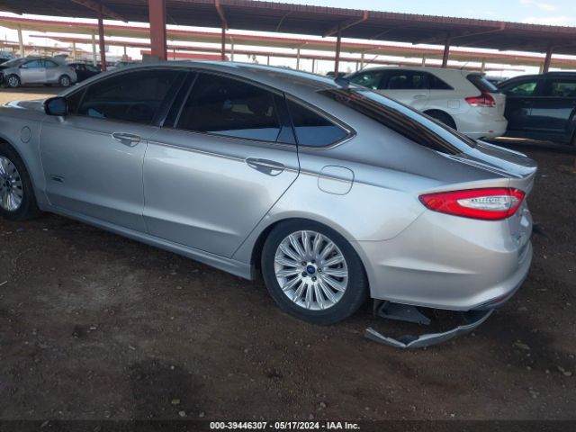 3FA6P0PU5GR305380 Ford Fusion Energi Se Luxury