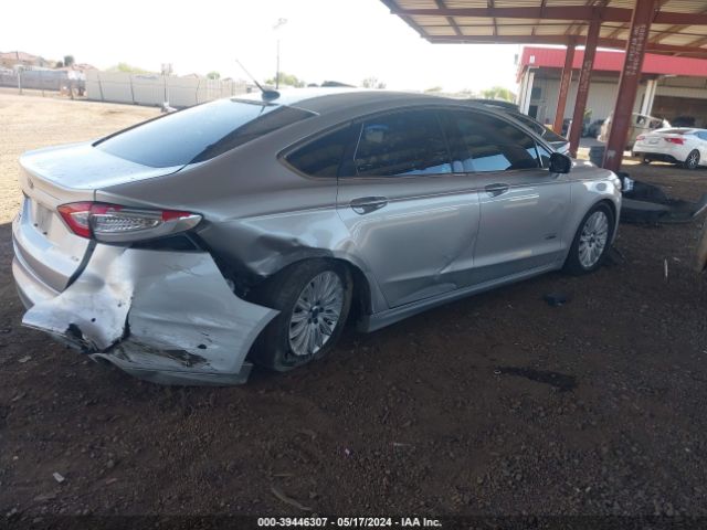 3FA6P0PU5GR305380 Ford Fusion Energi Se Luxury