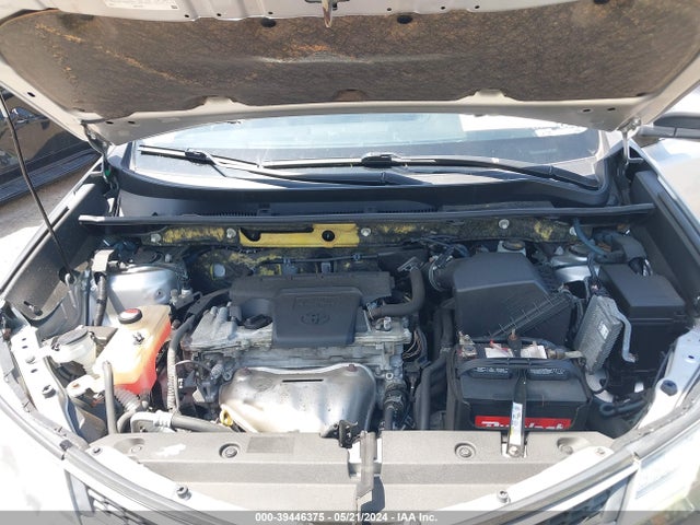 Toyota RAV4 LE 2015 JTMBFREV8FJ016305 Image 10