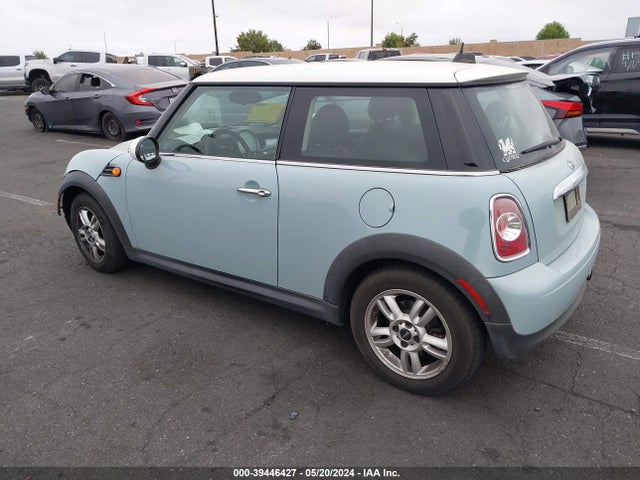 2013 MINI HARDTOP WMWSU3C51DT687805 Photo 2