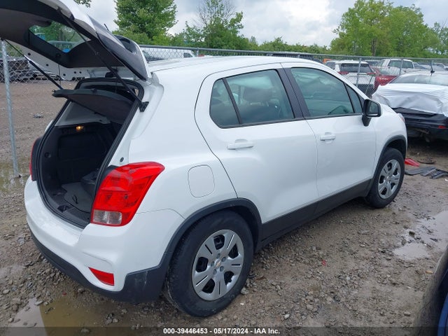 Chevrolet TRAX LS 2017 3GNCJKSB4HL277969 Image 4