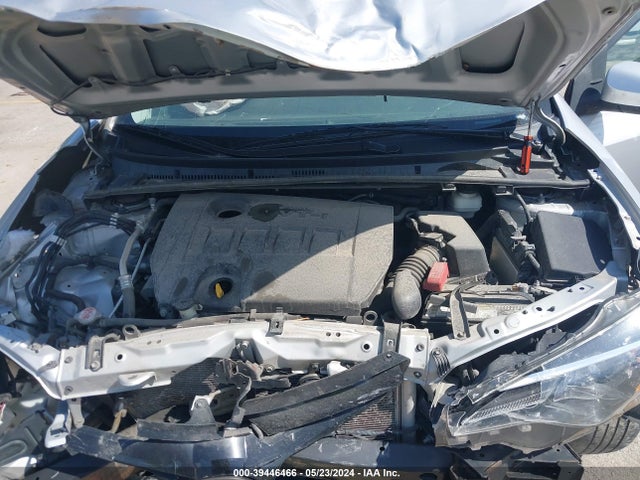 Toyota COROLLA LE 2018 5YFBURHE3JP751599 Image 10