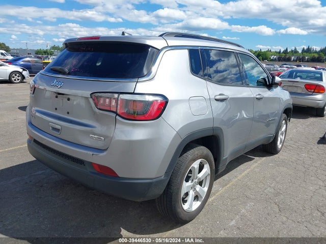 Jeep Compass Latitude 4x4 2019 3C4NJDBB6KT601296 Image 4
