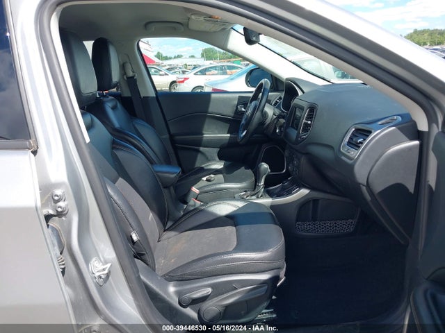Jeep Compass Latitude 4x4 2019 3C4NJDBB6KT601296 Image 5