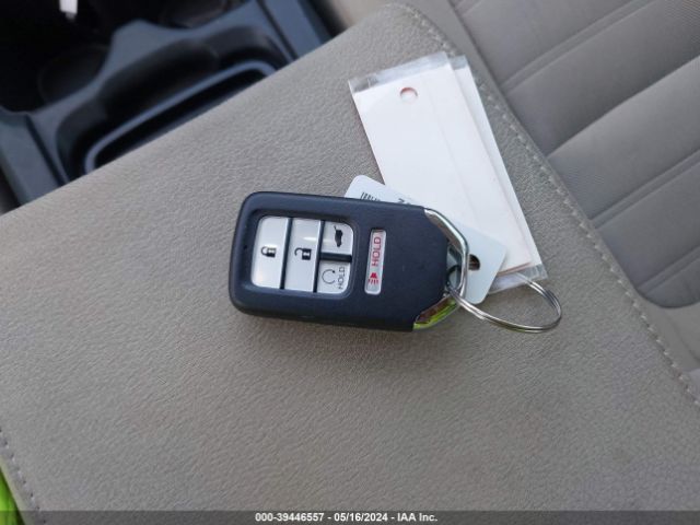 2HKRW1H51NH406780 Honda Cr-v 2wd Ex