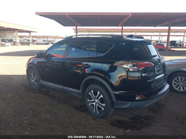 Toyota RAV4 LE 2017 2T3ZFREV6HW323121 Image 3