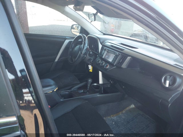 Toyota RAV4 LE 2017 2T3ZFREV6HW323121 Image 5