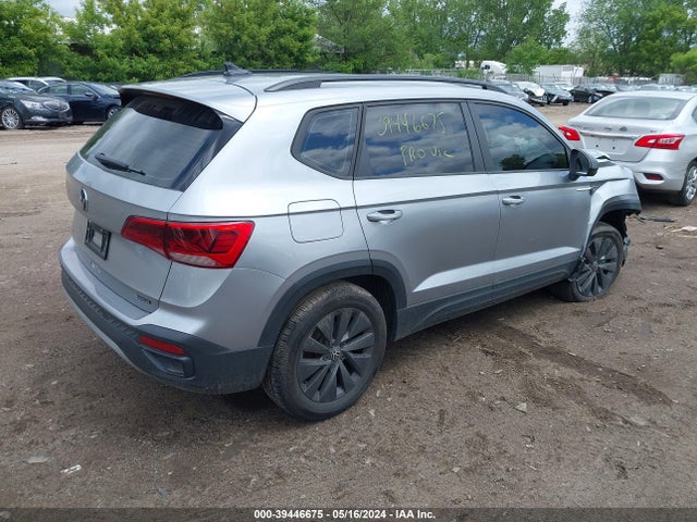 3VVAX7B21NM071785 Volkswagen Taos 1.5t S