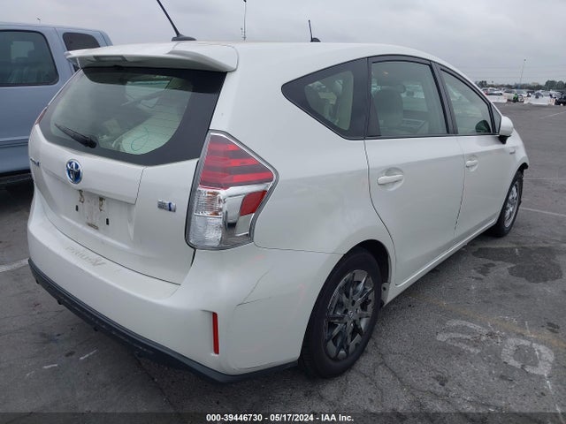 Toyota Prius V Four 2017 JTDZN3EU7HJ059610 Image 4