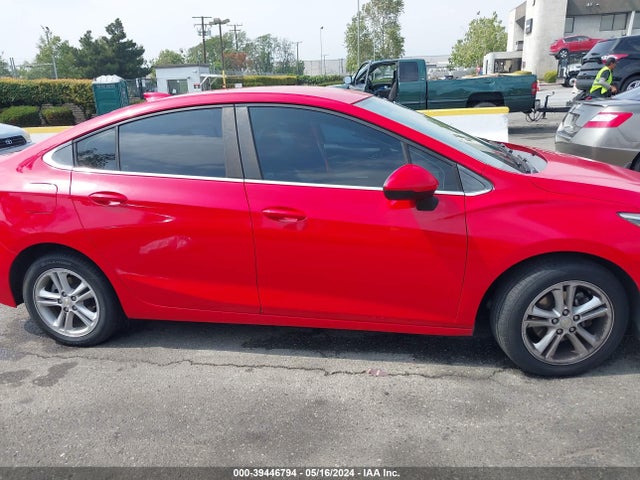 Chevrolet Cruze Lt Auto 2018 1G1BE5SM0J7181450 Image 13